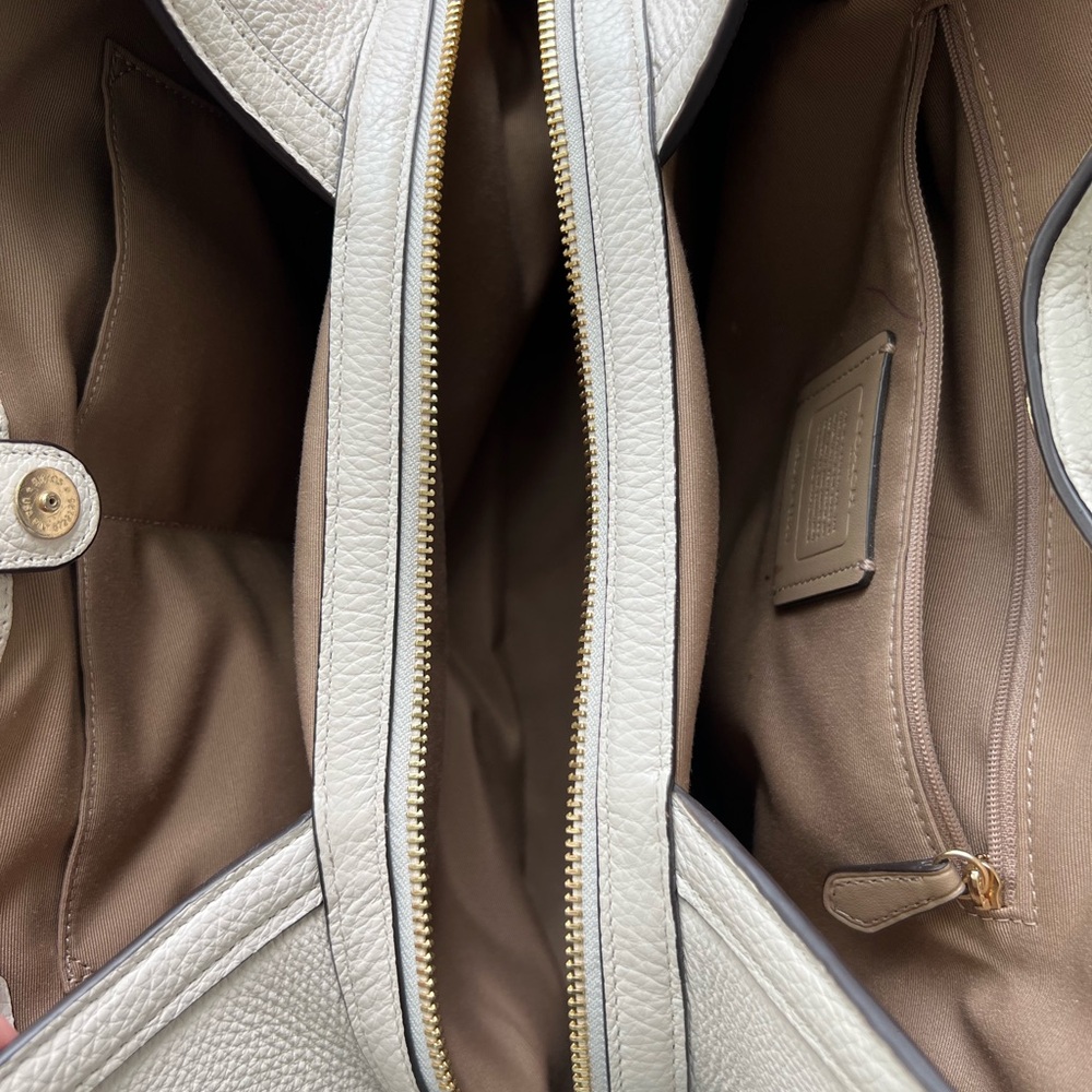 Coach Cream Leather Bag - Picture 11 of 16